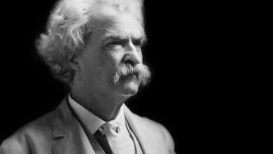 black & white portrait image of Mark Twain